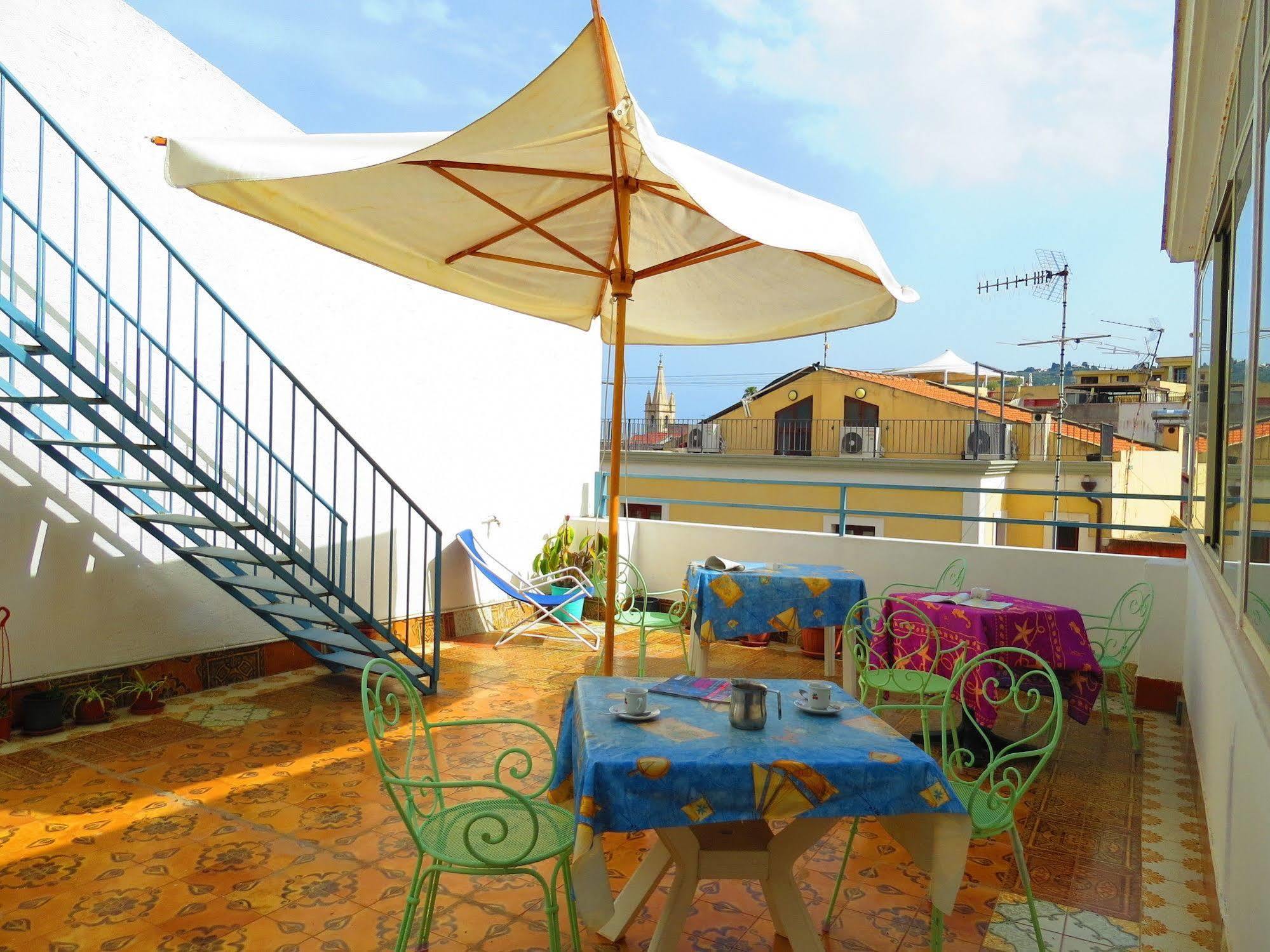 Hotel Casa Vittorio Città di Lipari Esterno foto