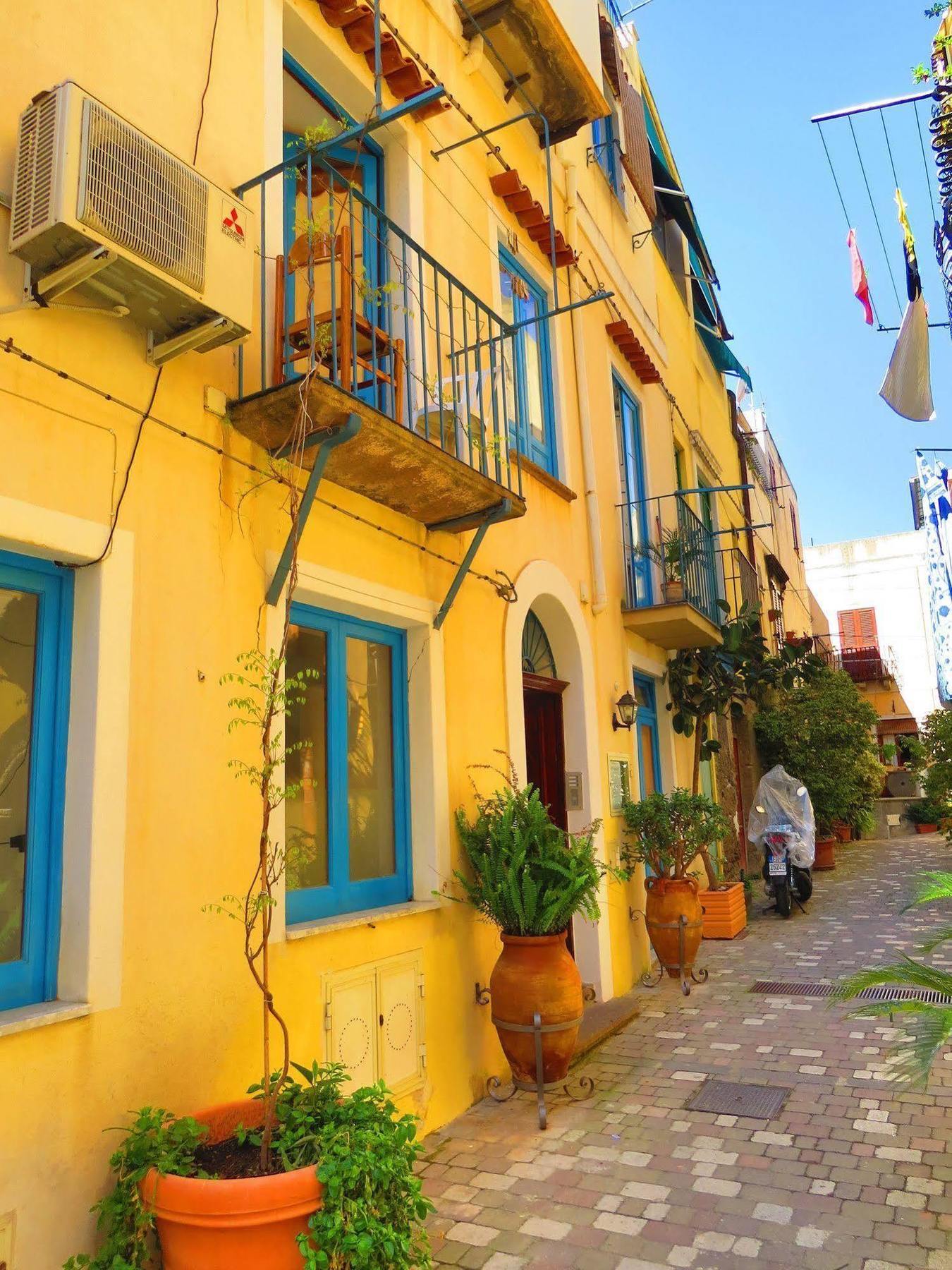 Hotel Casa Vittorio Città di Lipari Esterno foto